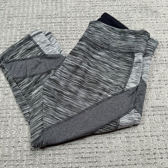 SOYBU Leggings Womens Crop Pull On Hidden Pocket Stripe Gray M - Picture 3 of 9